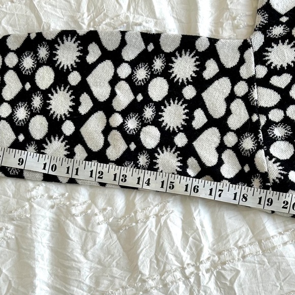 Maeve Anthropologie Sweater Black & White Heart Sz S Sunshine in My Heart - Picture 16 of 16